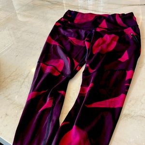 Lululemon leggings size 6